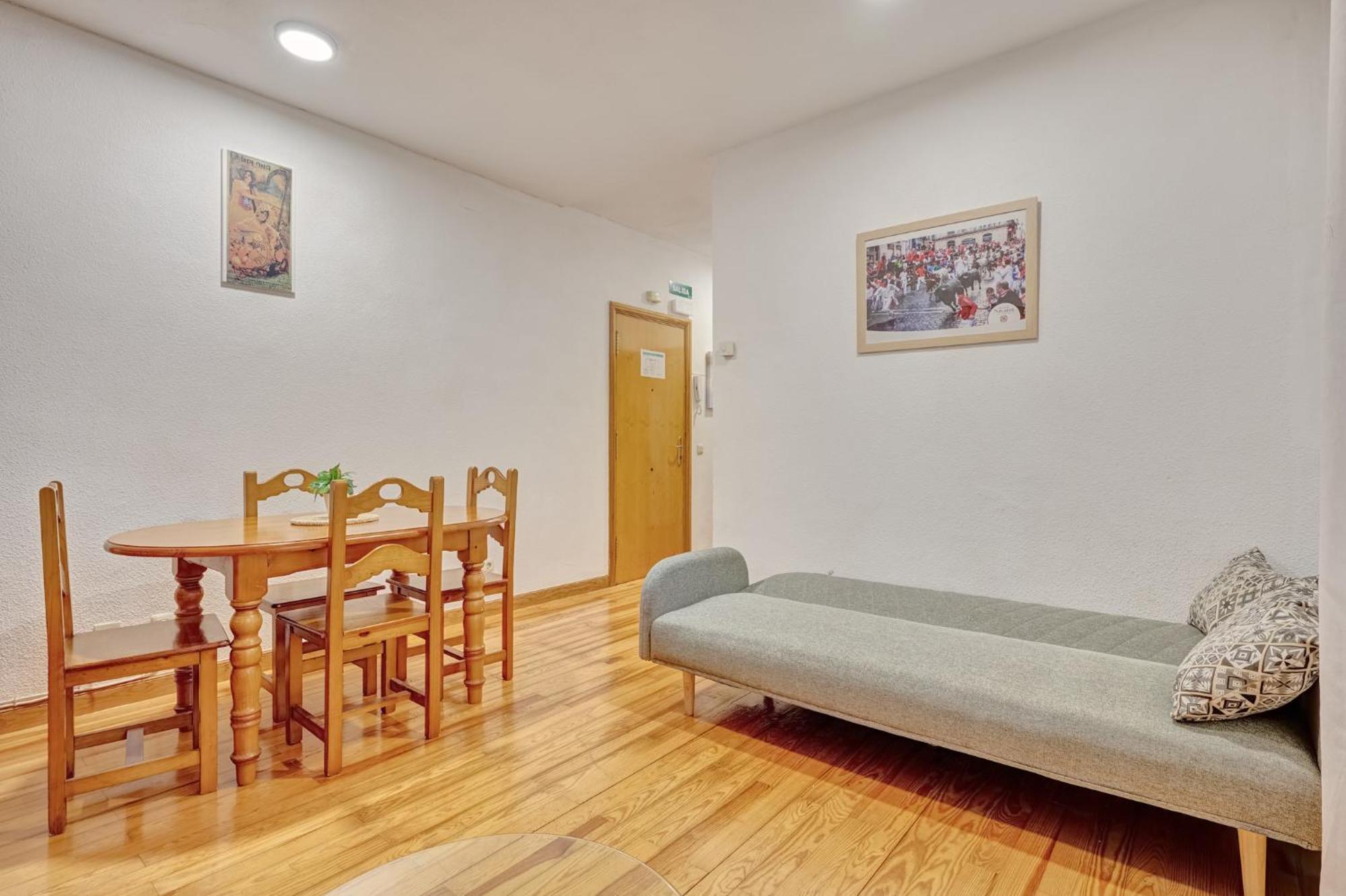 Bajada De Javier Appartement Pamplona Buitenkant foto